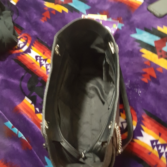 Michael Kors Purs - Picture 2 of 3